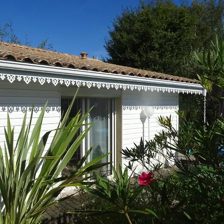 לינה וארוחת בוקר Blanche