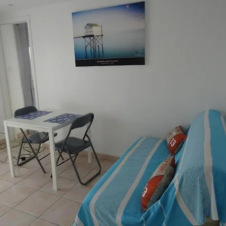 לינה וארוחת בוקר Blanche אנדרנוס-לה-באינס